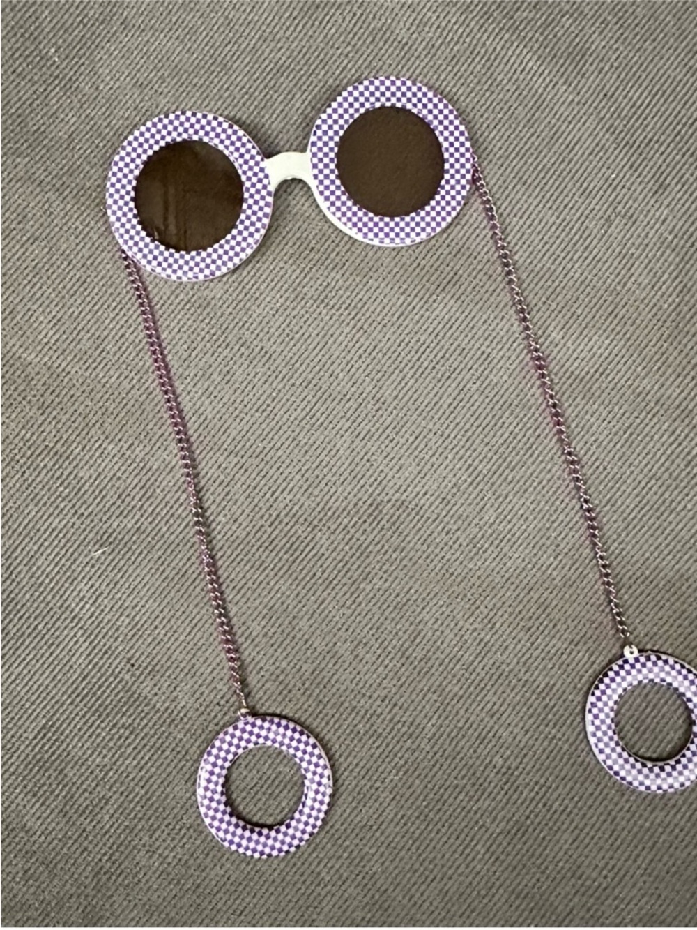 Vintage Round Sunglasses Dangle Earrings Chain  ‘80s Novelty Women’s Plastic
